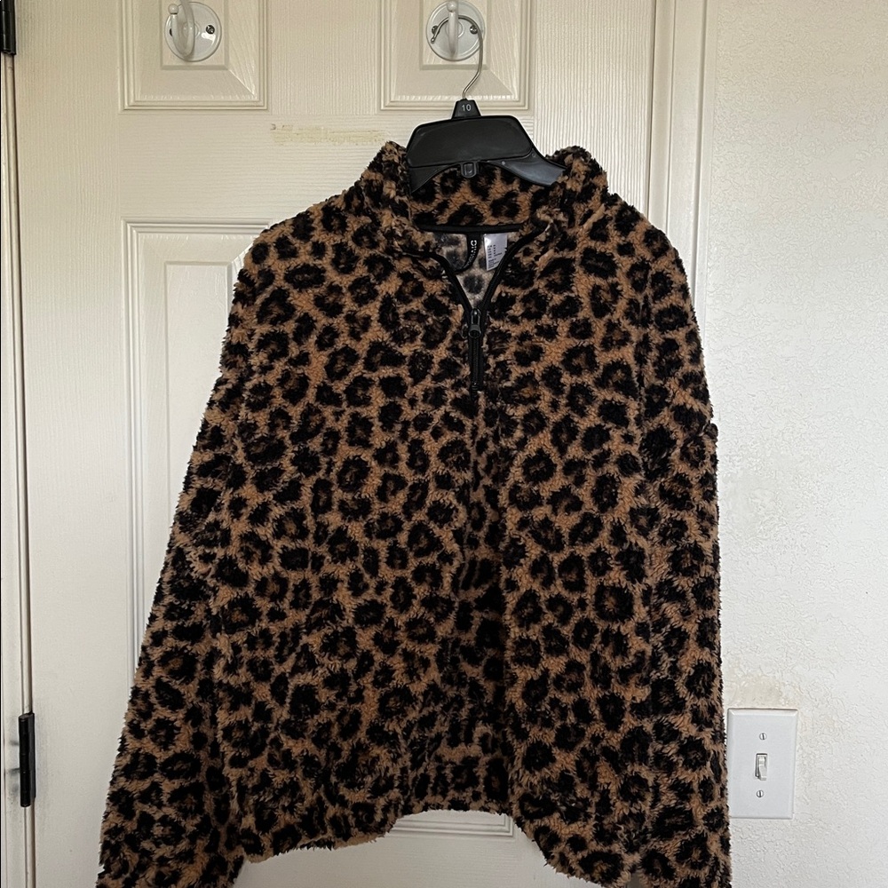 Divided Leopard Print Fleece Jacket